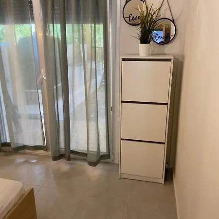 Apartment Isminis
